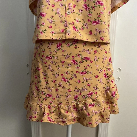 Two-Piece Tank Top Ruffle Skirt Set ๐ - Picture 4 of 7